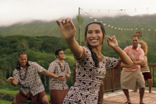 Xem 'Bàn thắng vàng' của Taika Waititi: Hạnh phúc sẽ đến khi có niềm tin