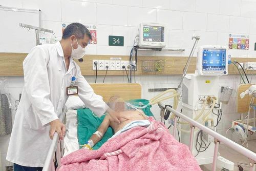 Nỗi lo rượu pha cồn công nghiệp lại 'nóng' dịp cuối năm