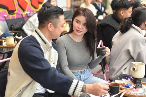 Thu cả tỷ đồng/tháng từ món trà sữa đất nung ở Hà Nội