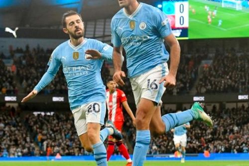 Thắng Sheffield United 2-0, Man City áp sát ngôi đầu Ngoại hạng Anh