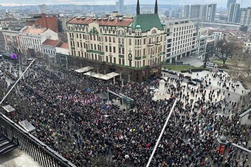 Phe đối lập Serbia tiếp tục biểu tình đòi hủy kết quả bầu cử