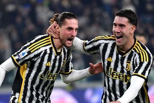 Juventus áp sát ngôi đầu sau thắng lợi tối thiểu trước Roma