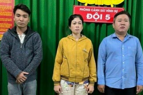 Đột kích 2 nhà hàng có hơn 150 nữ tiếp viên múa khỏa thân, phục vụ khách 'tới bến'