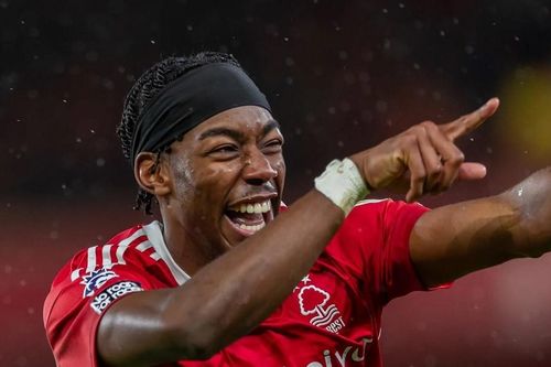 Elanga bị chối bỏ, 'đổ thêm dầu vào lửa' với Erik ten Hag và MU