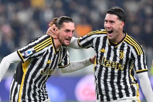 Juventus hạ đội bóng của Mourinho, áp sát ngôi đầu