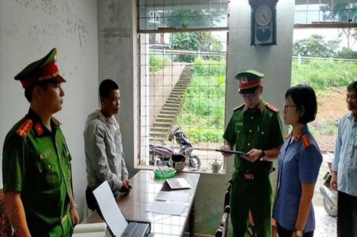 Phê chuẩn khởi tố nhân viên công ty dược tham ô tài sản