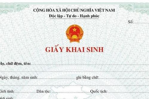 Bé gái trong vụ 'cha mất, không được làm giấy khai sinh' đã có giấy khai sinh