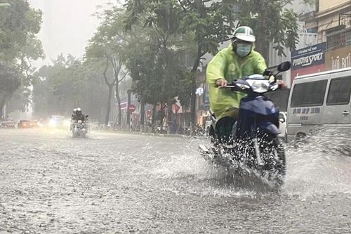 Tháng 1/2024, khu vực Trung Bộ có thể xuất hiện các đợt mưa dông kèm thời tiết nguy hiểm