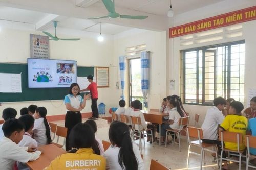 Văn Bàn cơ bản hoàn thành các chỉ tiêu về tập huấn và truyền thông Dự án 8