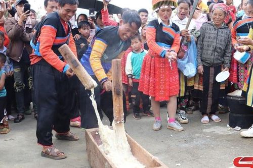 Bánh dày món quà vùng cao