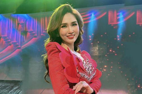 'Hoa hậu cải lương' vừa được phong danh hiệu NSƯT là ai?