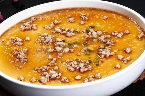 Trứng hấp ngon đẳng cấp đầu bếp: Thao tác cần thiết để món ăn mềm mượt, vàng ngon và không bị lỗ khí
