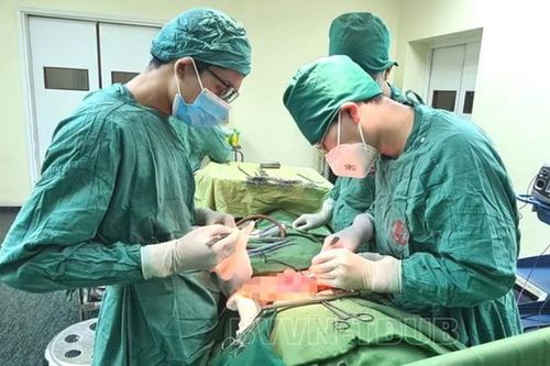 HI HỮU: Đi khám sức khỏe định kỳ, nam thanh niên bất ngờ phát hiện bị khối u gan lớn