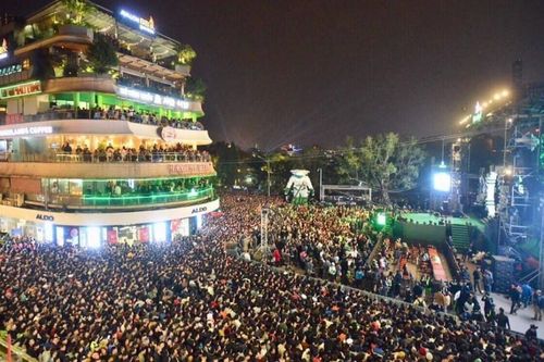 Người dân Thủ đô đón kỳ nghỉ Tết Dương lịch trong an vui