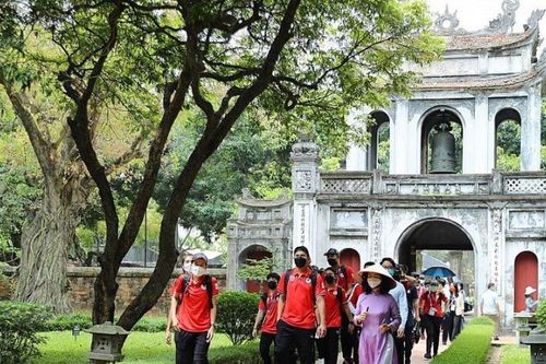 Từ 1/1/2024, mức ký quỹ kinh doanh dịch vụ lữ hành tăng trở lại