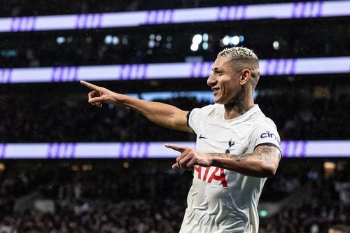 Richarlison khiến người hâm mộ ngỡ ngàng