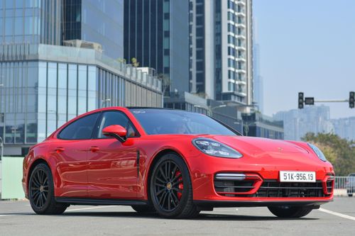 Ngắm Porsche Panamera GTS với gói nâng cấp hơn 1,8 tỷ đồng