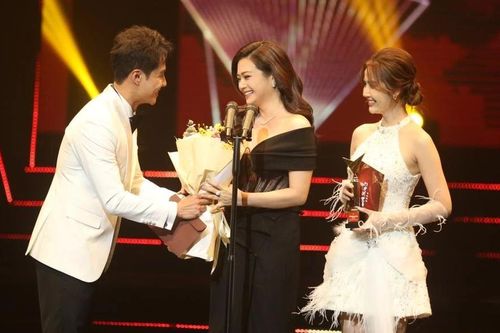 Kiều Anh thắng Khả Ngân