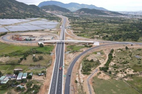 Cao tốc Nha Trang – Cam Lâm xin gia hạn 2 tháng