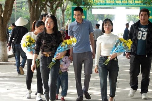Nghệ An: Du khách thập phương về thăm quê Bác dịp đầu năm