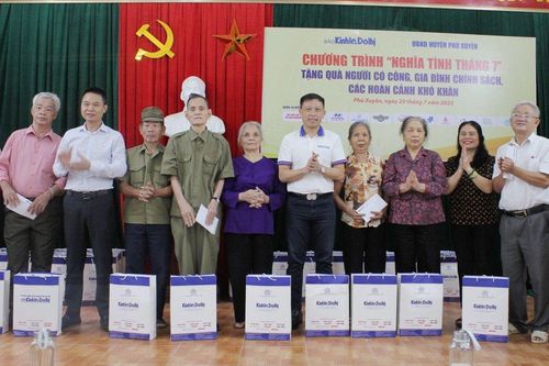 Hướng tới cộng đồng với những giá trị nhân văn