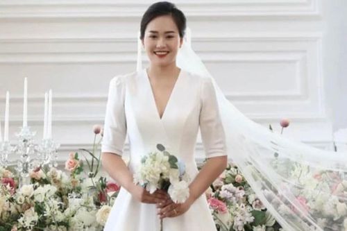 Ngọc nữ bóng chuyền Việt Nam sinh con đầu lòng ở tuổi 33, cuối năm 2023 lại có niềm hạnh phúc mới