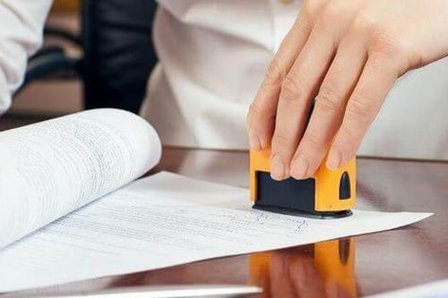 Điều kiện chuyển ngạch từ thủ quỹ sang văn thư