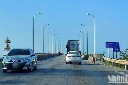 Xây dựng thêm cầu Gianh và cầu Quán Hàu trên quốc lộ 1 đoạn qua Quảng Bình