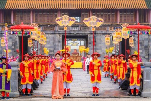 Công bố Festival Huế 2024 và tái hiện Lễ Ban sóc triều Nguyễn
