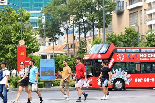 Hôm nay, 1-1, TPHCM ít mưa, ngày nắng