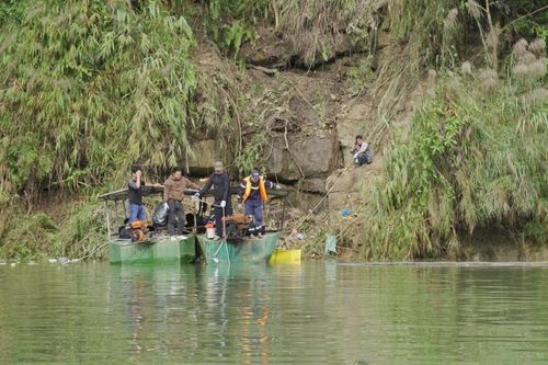 Tìm thấy thi thể tài xế xe tải bị rơi xuống hồ thủy điện ở Hà Giang
