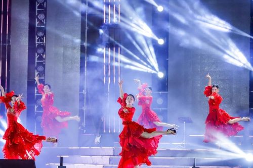 Rực rỡ chương trình nghệ thuật 'Hải Phòng chào năm mới 2024'