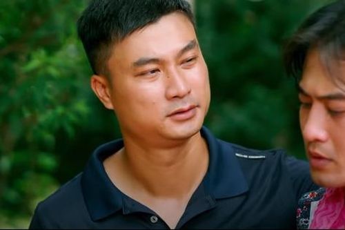 'Làng trong phố' bất ngờ vượt mặt 'Cuộc đời vẫn đẹp sao'