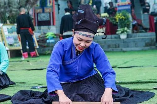 Khám phá phiên chợ vùng cao trong ngày đầu năm mới tại Hà Nội