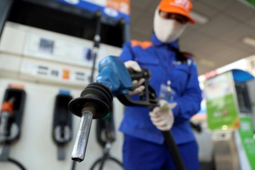 Giảm 50% thuế bảo vệ môi trường với xăng, dầu
