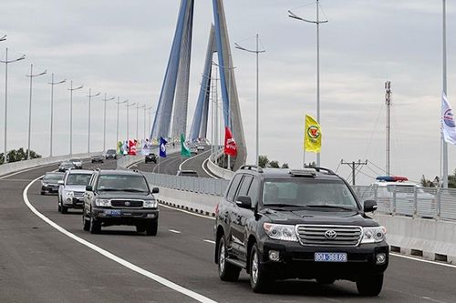 Những tuyến cao tốc kéo các địa danh 'xích lại gần nhau'