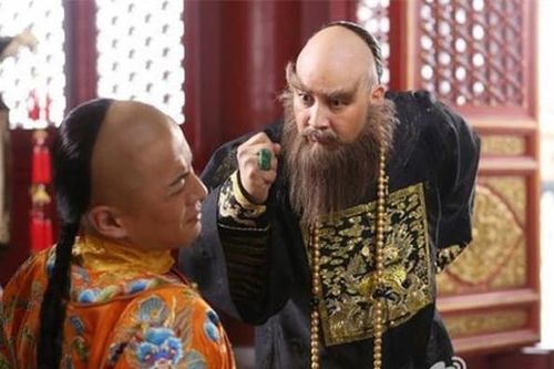 Tại sao Ngao Bái lộng hành như vậy mà khi bắt được, vua Khang Hy chỉ bỏ tù thay vì xử tội chết?