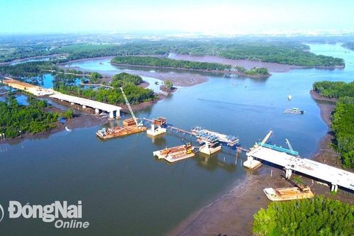 Trước ngày 30-4, sẽ hợp long cầu Thị Vải trên tuyến đường cao tốc Bến Lức - Long Thành