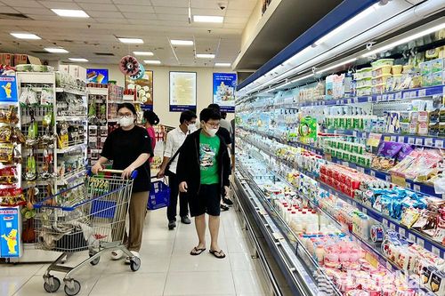 Lượng khách mua sắm trong đợt nghỉ Tết Dương lịch tăng 30-40%