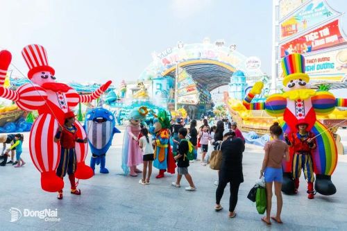 Gần 28 ngàn lượt khách đến các khu, điểm du lịch dịp Tết Dương lịch