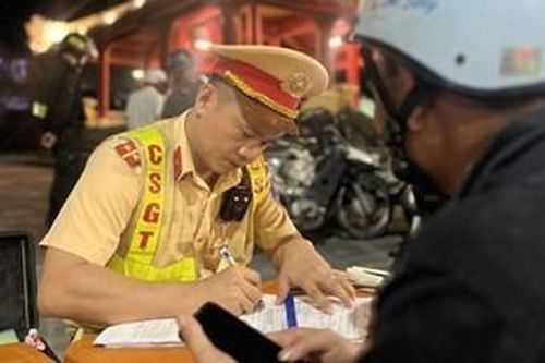 Mức phạt nồng độ cồn khi lái xe ô tô lên tới 30 - 40 triệu đồng