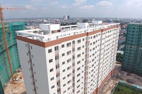 Kế hoạch bán 100 triệu cổ phiếu HQC 'giá cao' được Địa ốc Hoàng Quân lùi thời hạn