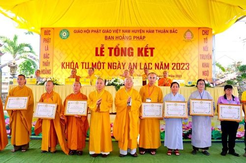 Bình Thuận: Ban Hoằng pháp H.Hàm Thuận Bắc tổ chức tổng kết khóa tu 'Một ngày an lạc'