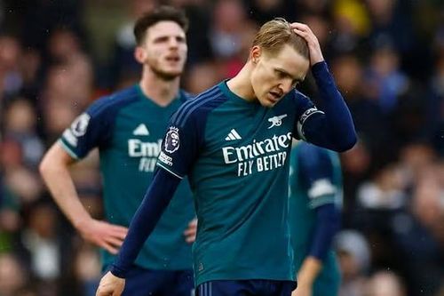 Thua ngược Fulham, Arsenal giậm chân ở vị trí thứ tư