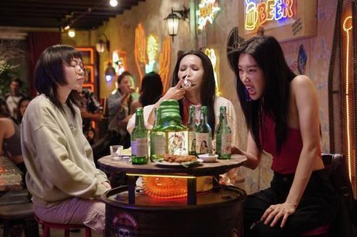 'Trên bàn nhậu, dưới bàn mưu', phim bắt trend nhất 2023