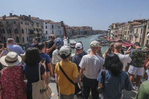 Venice (Italia) giới hạn quy mô nhóm du lịch để bảo vệ thành phố lịch sử
