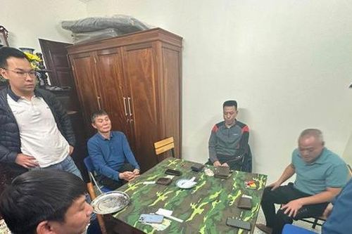 Bắt sới bạc núp bóng vui chơi đầu xuân tại quận Hà Đông