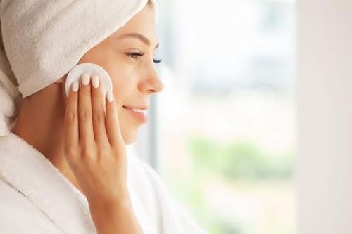 Ngày mới bắt đầu với 6 thói quen hàng ngày để có 'làn da không tuổi'