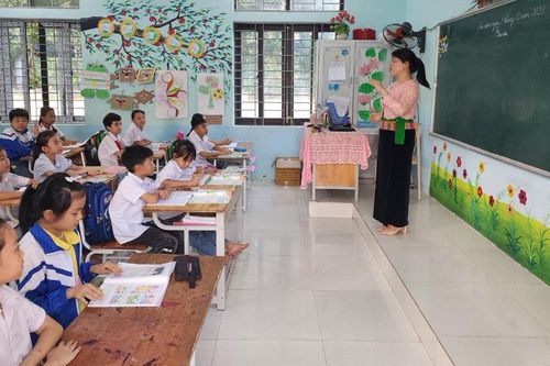 Kiên cố hóa trường, lớp ở vùng đặc biệt khó khăn