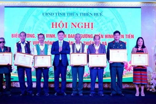 Thừa Thiên Huế biểu dương 48 điển hình tiên tiến vùng đồng bào dân tộc thiểu số